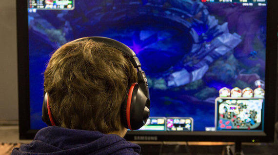 Zarobki graczy esport Starcraft Warcraft