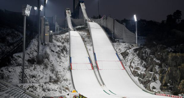 Pewne Typy skoki narciarskie IO w PjongCzang