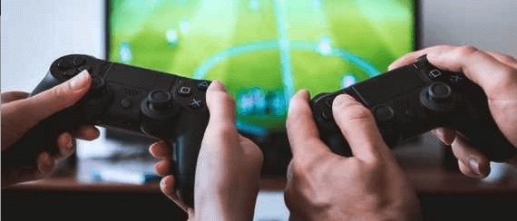 Можно ли играть в фифа 20 на разных платформах ps4