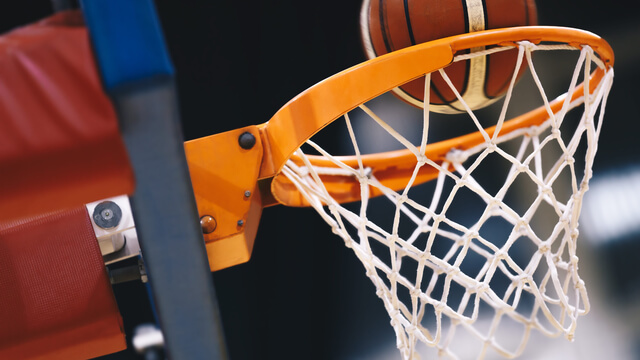 klađenje na košarku analize